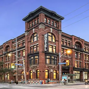 gladstone-hotel.niagara-fallshotels.com/