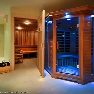Hotel Tyax & Heliskiing, Whistler